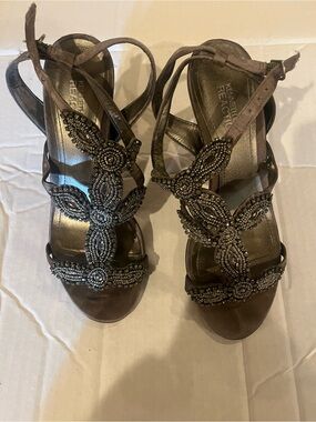 Kenneth Cole Reaction Metallic Brown Beaded T-Strap Heels